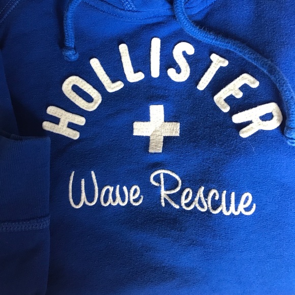 Hollister Sweatshirt! - Picture 3 of 5
