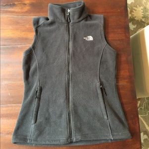 Black north face vest