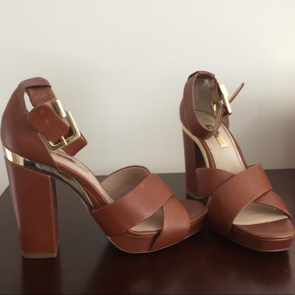 Low platform sandal