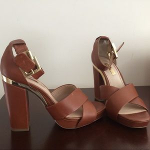 Low platform sandal