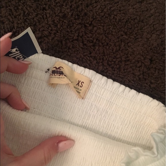 HOLLISTER RUFFLE TUBE TOP / NWT - Picture 5 of 5