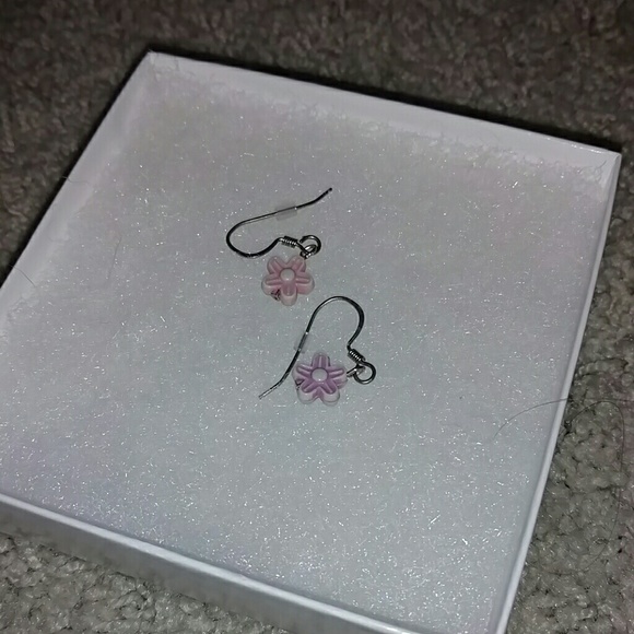 Flower earrings - Picture 1 of 1
