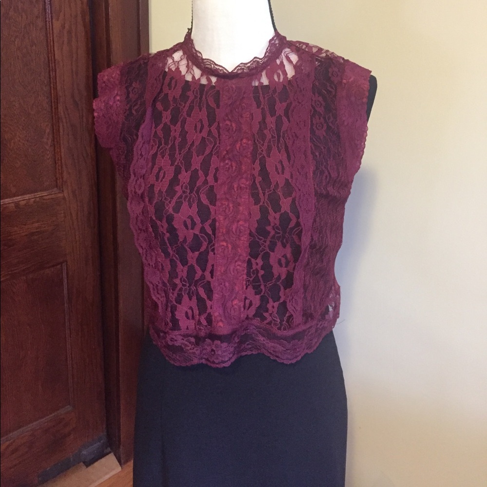 Romeo and Juliette lace crop top size M