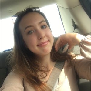 Meet your Posher, Katelyn