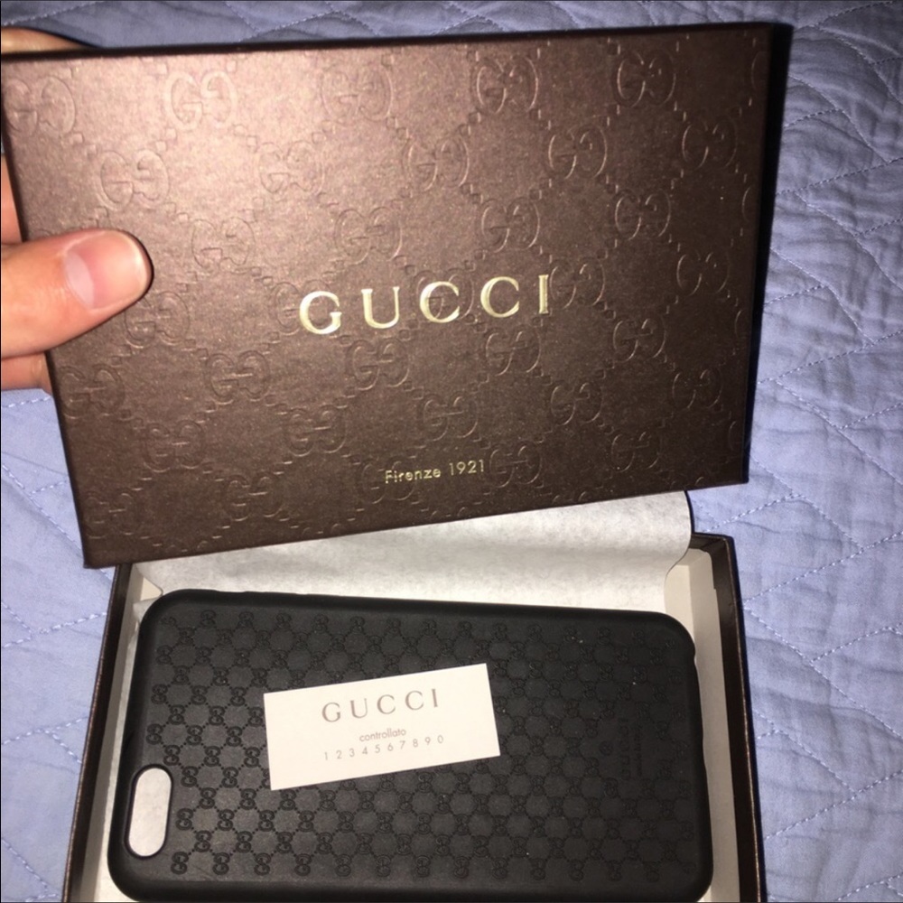 Authentic Gucci bioplatic iPhone 6 plus case 📲