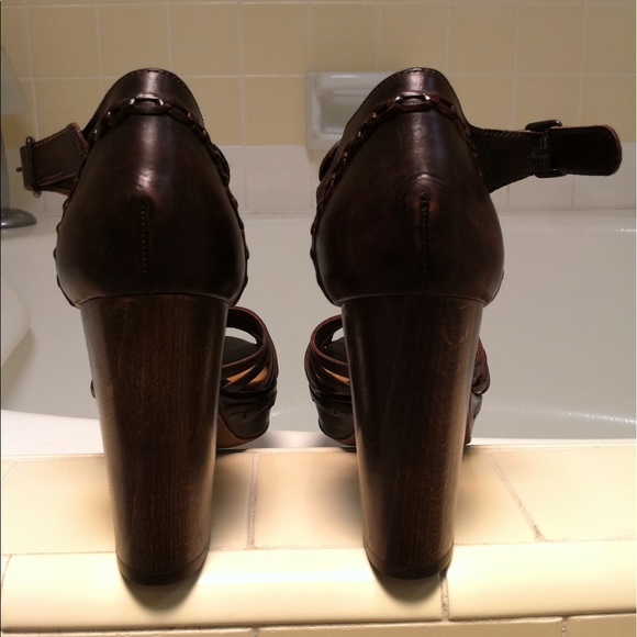 Super Hot Hugo Boss platform sandals sz 7 - Picture 3 of 6