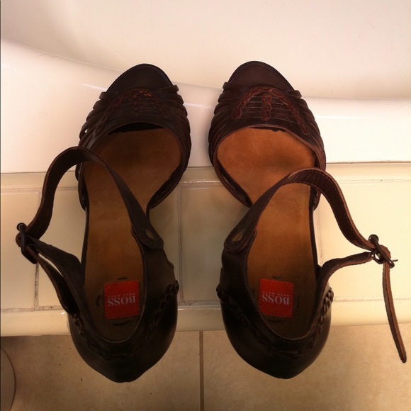 Super Hot Hugo Boss platform sandals sz 7 - Picture 5 of 6