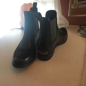 Ankle rain boots