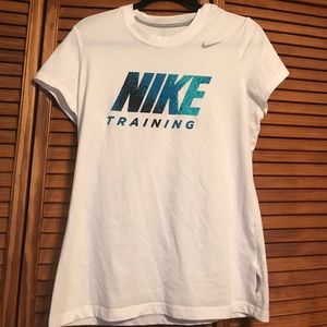 NIKE workout tee