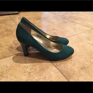 Anne Klein Turquoise / Teal Clemence Pumps