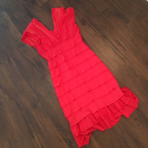 Max Studio Dresses & Skirts - 🔴 Gorgeous Max Studio VNeck Dress 💃🏼