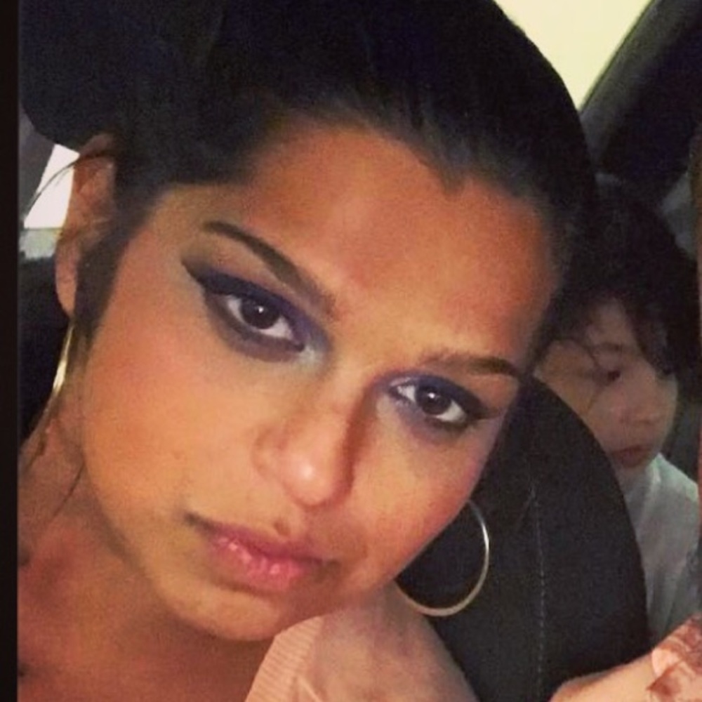 Meet your Posher, April