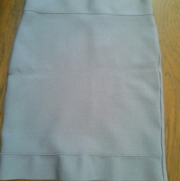 BCBG MAXAZRIA PENCIL SKIRT - Picture 1 of 3