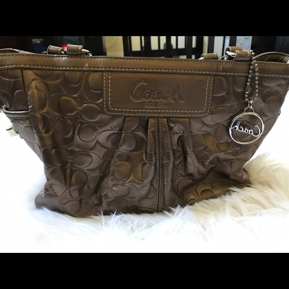 SOLD...!!!! Authentic Coach bag - Picture 2 of 4