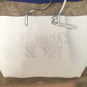 VS laser cut tote. NWOT 🎀