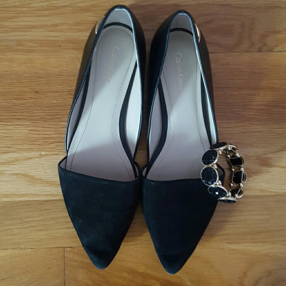 Calvin Klein black pointy toed loafer flats
