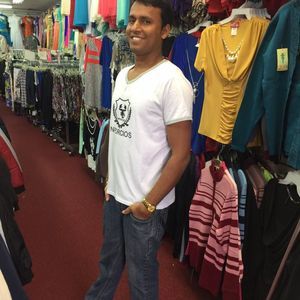 Meet your Posher, Aziz