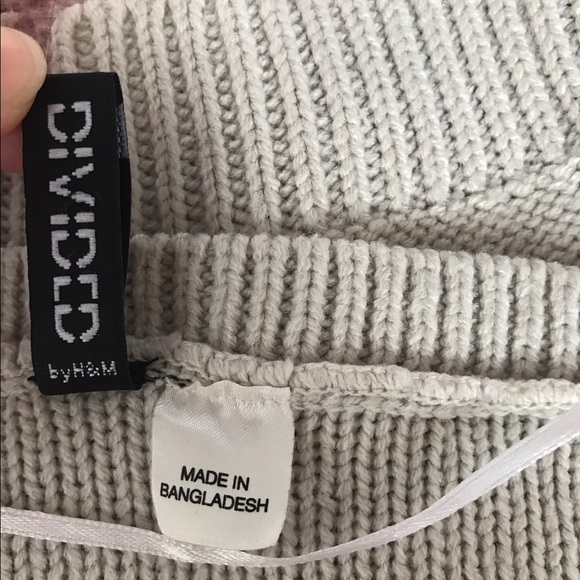 H&M sweater! - Picture 3 of 5