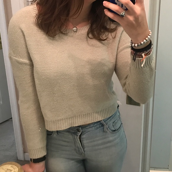 H&M sweater! - Picture 4 of 5