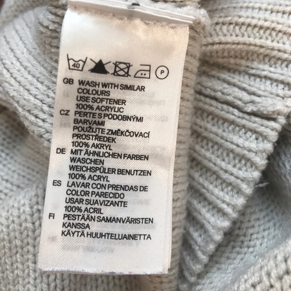 H&M sweater! - Picture 5 of 5