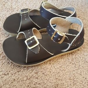 Sun San surfer sandals