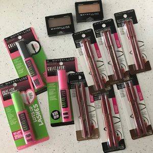 ⭐️SOLD⭐️Maybelline makeup bundle