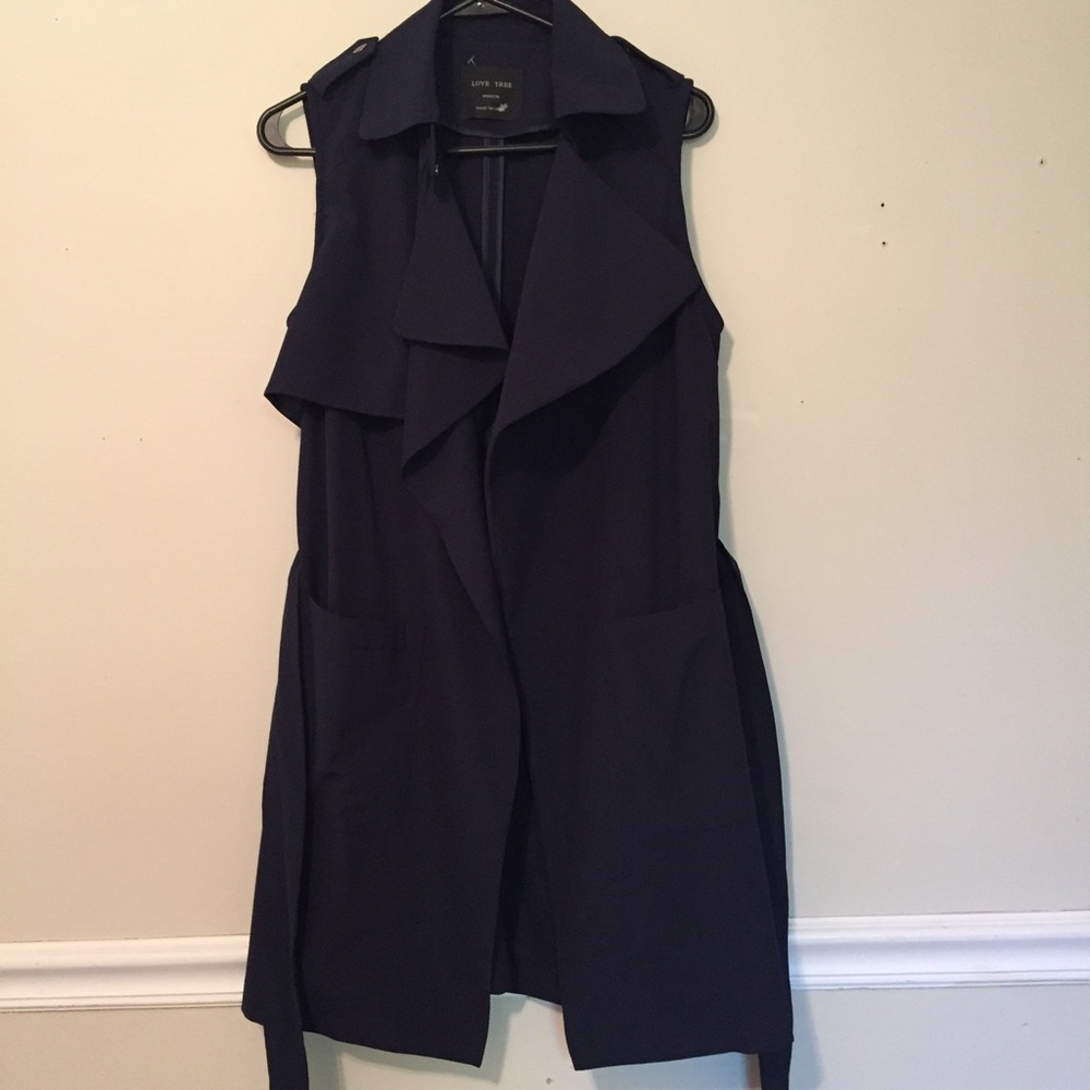 Vest - Picture 2 of 4