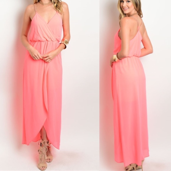 Dresses & Skirts - ❤️❗️Last 1! Medium Coral tulip hem dress