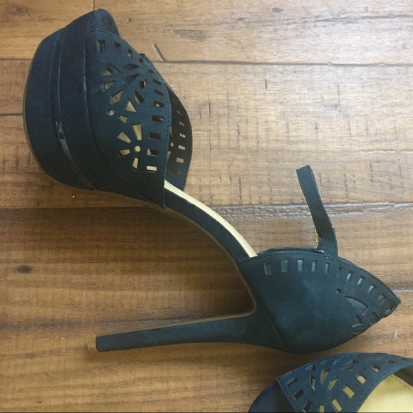 Gianni Bini teal platform shoe. - Picture 2 of 2