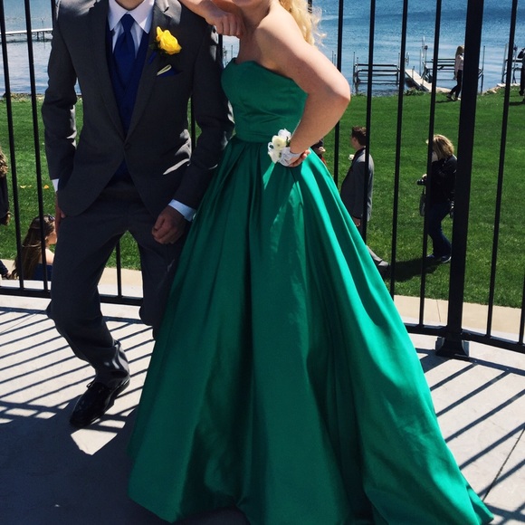 Sherri Hill Prom Dress - Picture 3 of 4