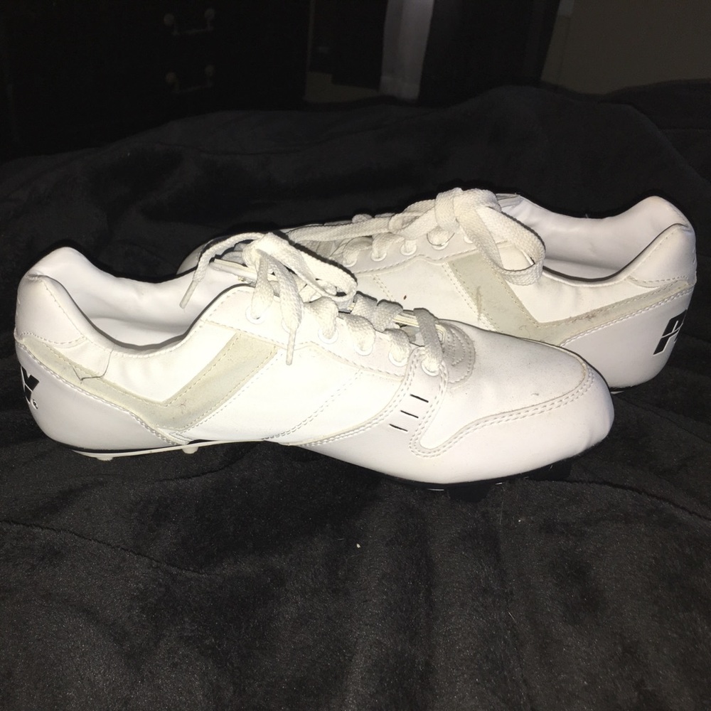 Women's size 9 soccer cleats - never worn