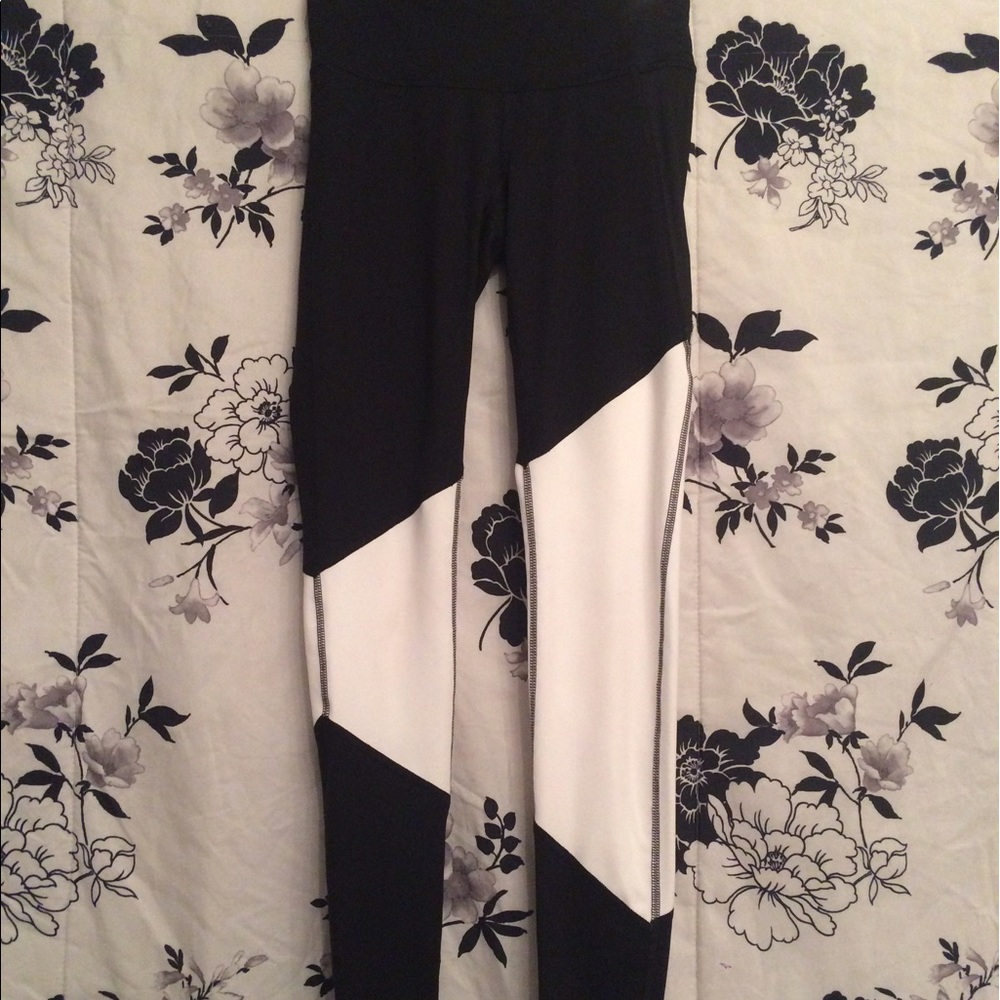 Black and white leggings