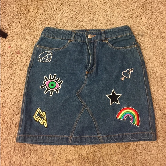 Trendy H&M jean skirt - Picture 1 of 2