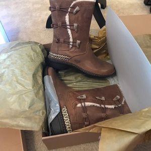 KONA UGG boots