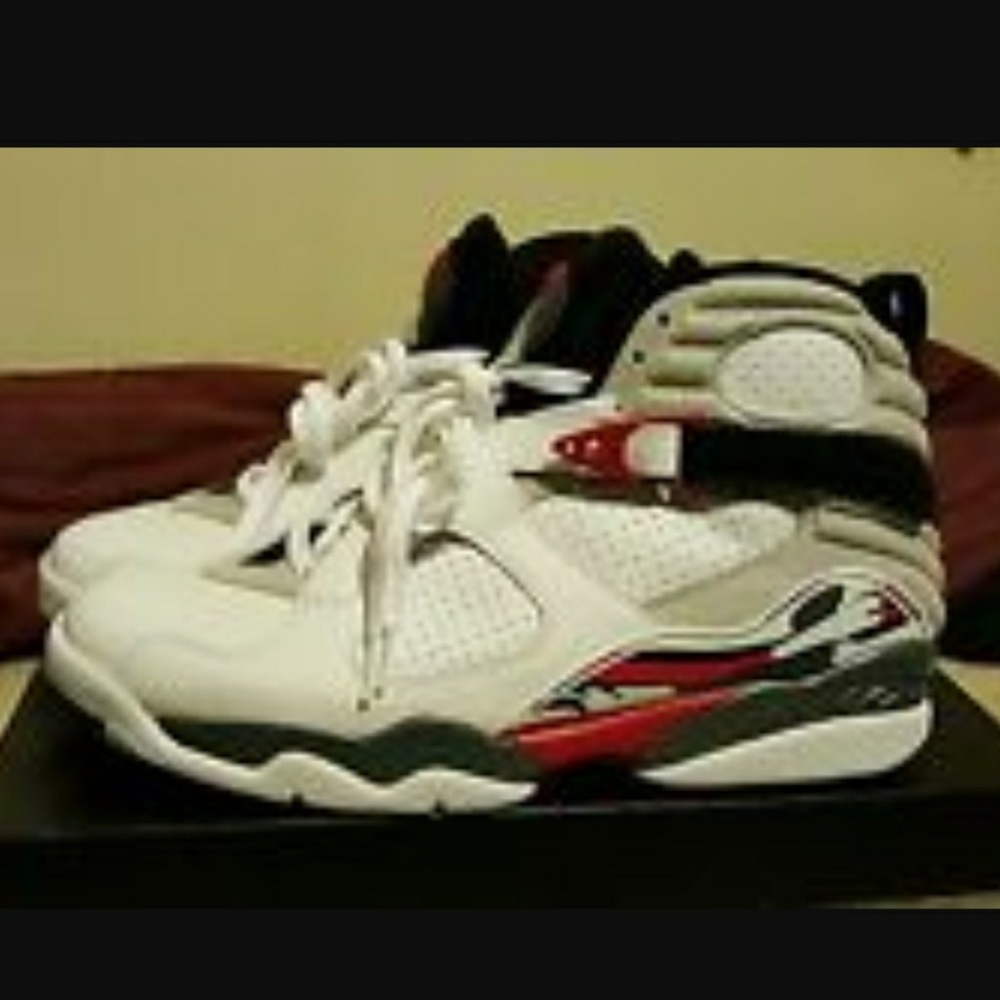 Size 10.5 bugs bunny 8s available for purchase