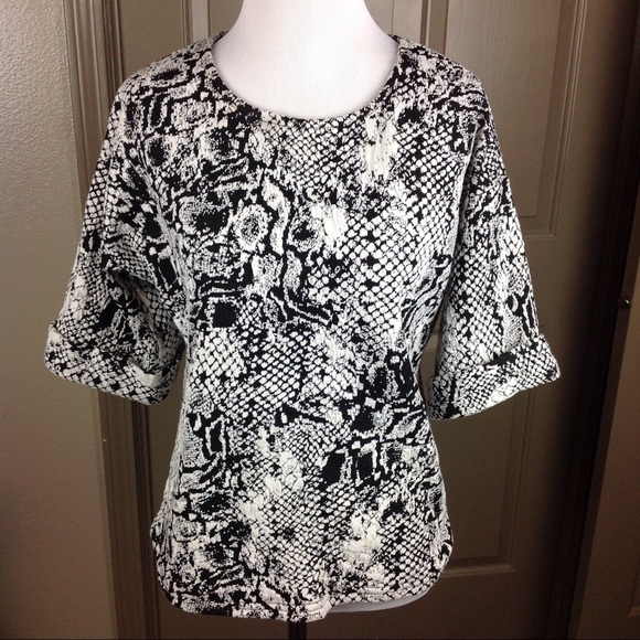 Cotton Innovation Top Medium Snakeskin Pattern - Picture 2 of 5