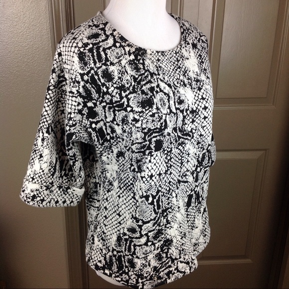 Cotton Innovation Top Medium Snakeskin Pattern - Picture 3 of 5