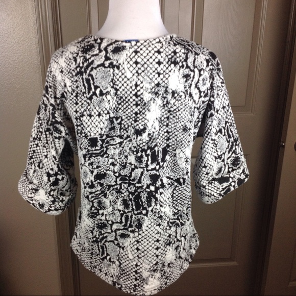 Cotton Innovation Top Medium Snakeskin Pattern - Picture 4 of 5