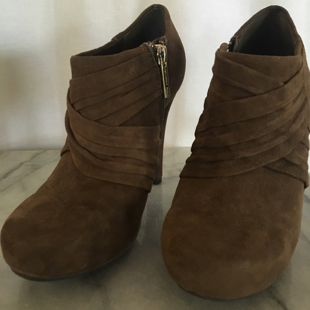 GiANni BiNi liGht Br0wn, g0ld ziPpErs, suEde - Picture 4 of 7