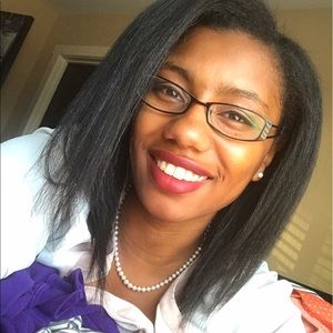 Meet your Posher, Ebony