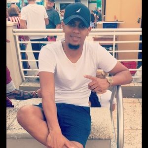 Meet your Posher, Julio