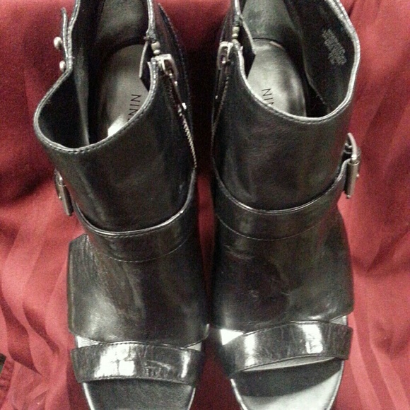 Shoes - Picture 3 of 3