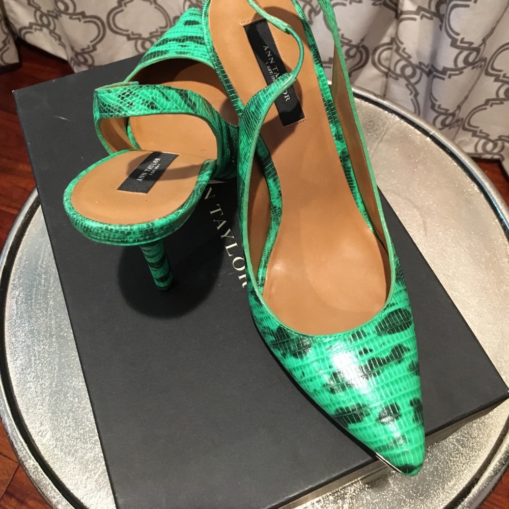 Ann Taylor Bright Emerald Slingback Heel