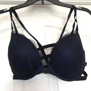 NWOT Victoria's Secret Cage Back Lace Bra