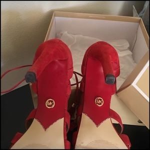 Michael Kors Mirabel strappy sandals. Size 8.5.