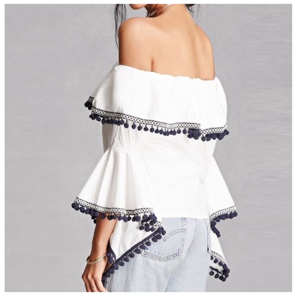 White Dramatic Flare Sleeve Fringe Top - Picture 2 of 3