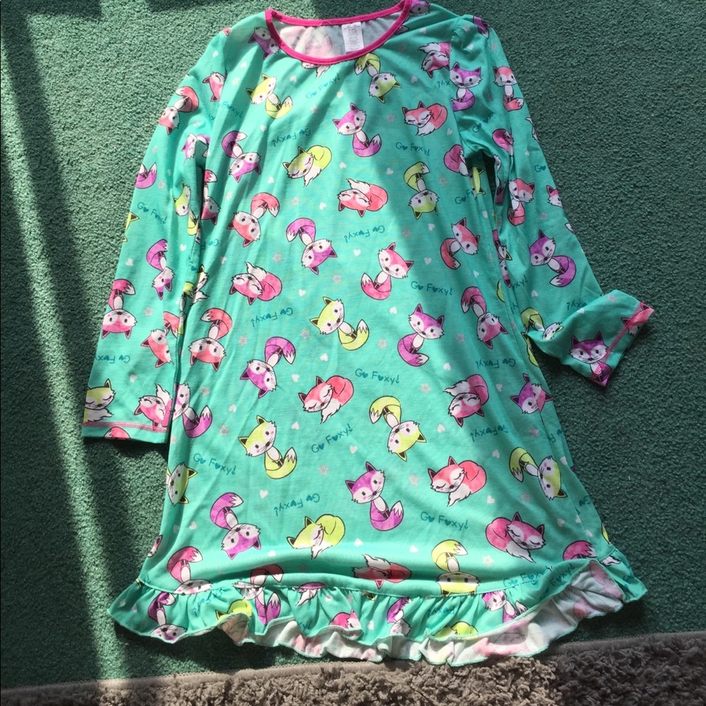 Girls sleepwear