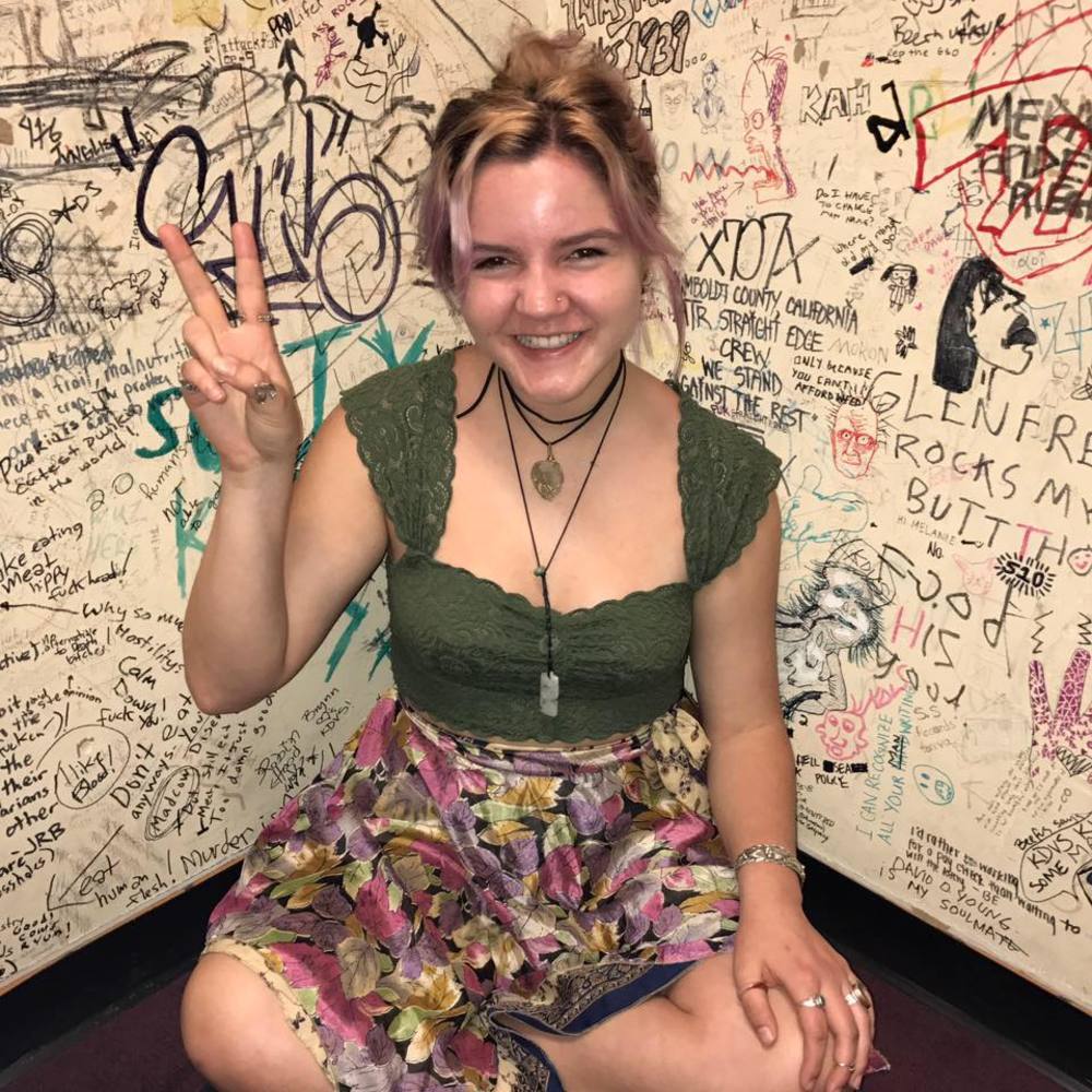 Meet your Posher, Madi