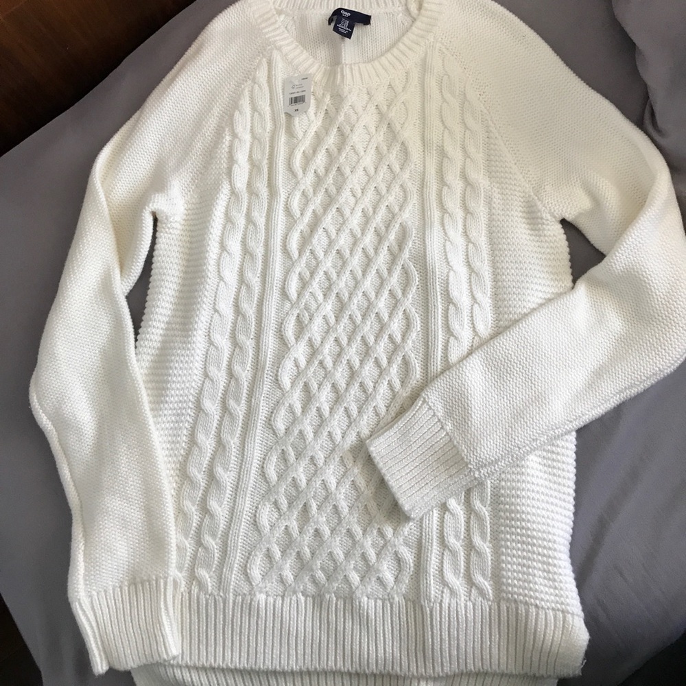 GAP sweater
