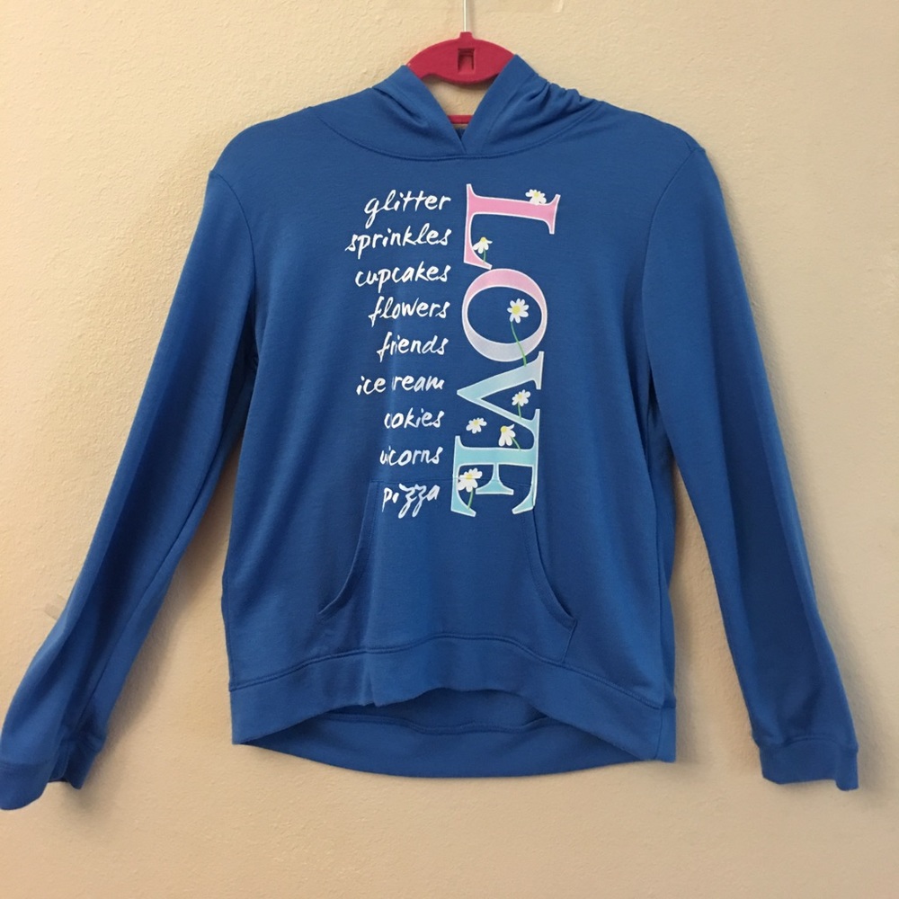 A Thin Girls Sweatshirt, Blue With A Cute Design💙